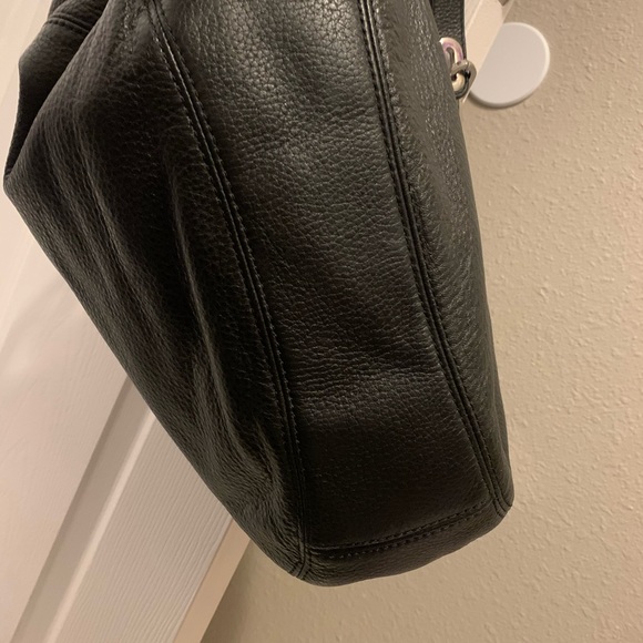 Michael kors real soft leather shoulderbucketstyle - Picture 4 of 10